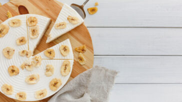 banana cream cheese cake
