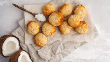 Healthy vegan homemade coconut cookies.