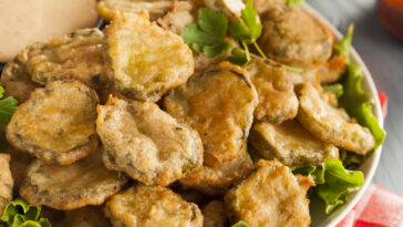 Delicious Battered Fried Pickles with Dipping Sauce