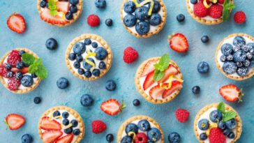 Colorful berry tartlets - a mini desserts