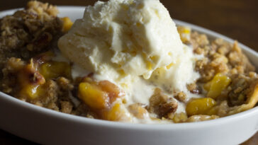 peach cobbler dump cake