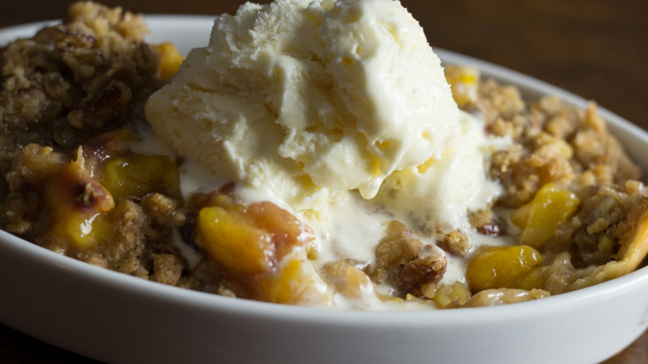 peach cobbler dump cake