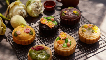 Vietnamese mooncakes on the table.