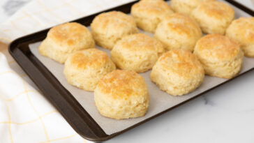 Freshly Baked Homemade Buttermilk Biscuits